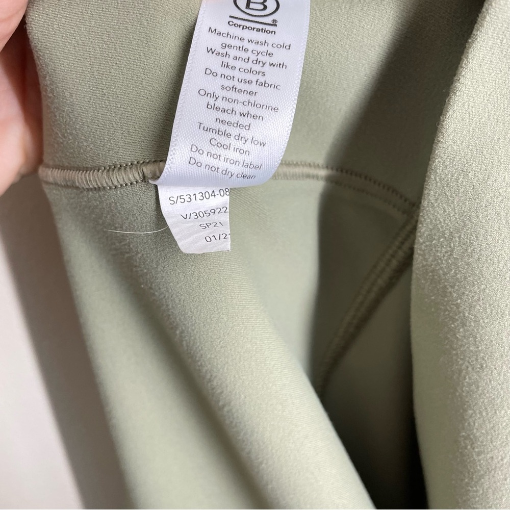 Athleta Salutation Stash Pocket II Capri Pant Eucalyptus Green size 3X - Picture 12 of 12